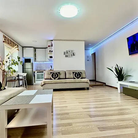 Neriesapartment No.2 Bedrooms Modern In Centrum * Паланга