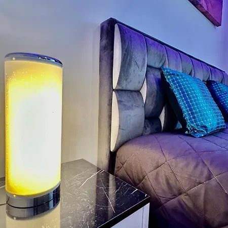 아파트 Neriesapartment No.2 Bedrooms Modern In Centrum