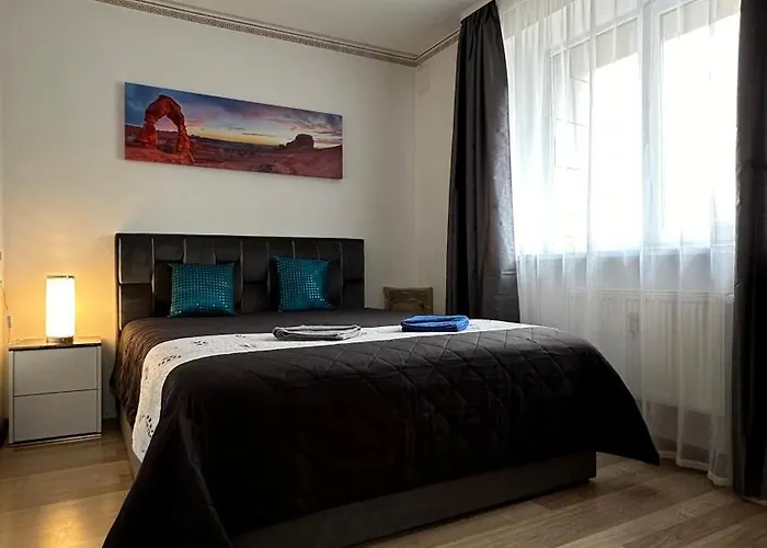 Neriesapartment No.2 Bedrooms Modern In Centrum Апартаменти Паланга